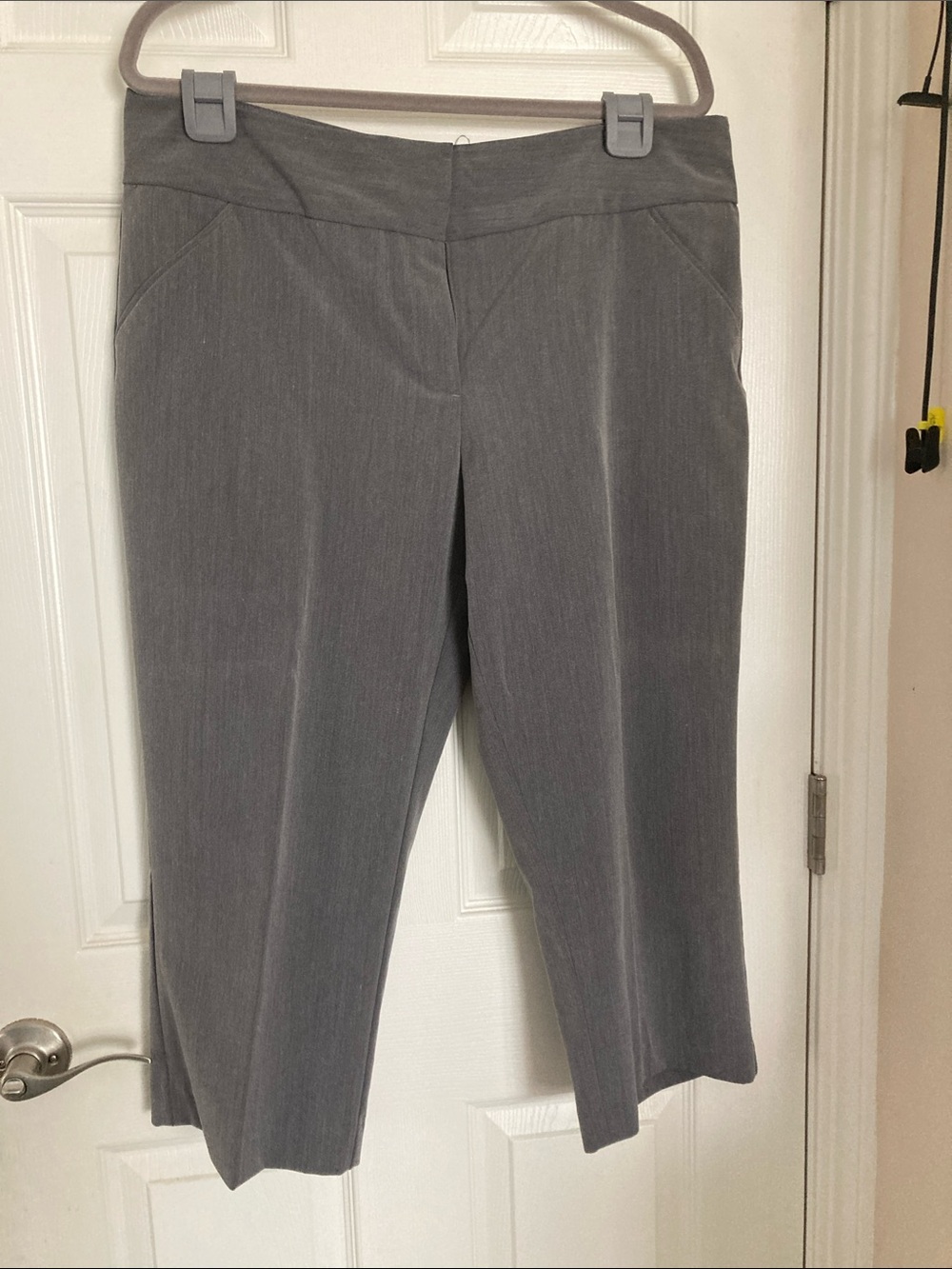Nicole Miller Gray Cropped Dress Pants